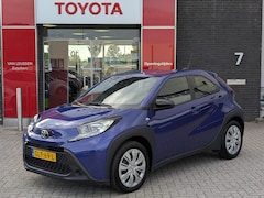 Toyota Aygo X - Juniper Blue Metallic AIRCO CAMERA AD-CRUISE APPLE/ANDROID NL-AUTO