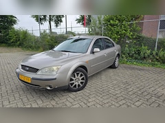 Ford Mondeo - 2.0-16V Collection