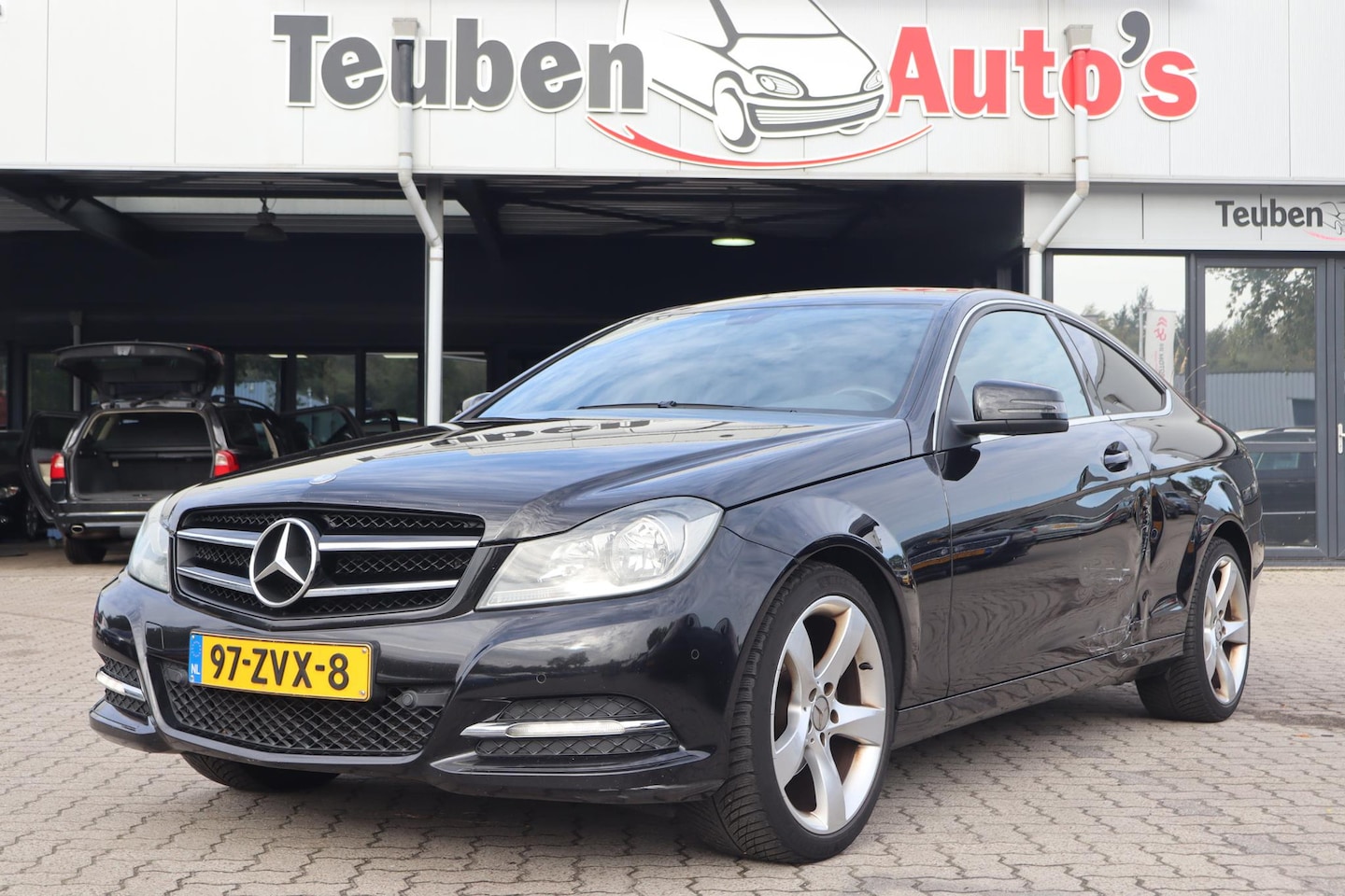 Mercedes-Benz C-klasse Coupé - 180 Ambition | Automaat | Leder | Climate control | Cruise control | Schade links Zie foto - AutoWereld.nl