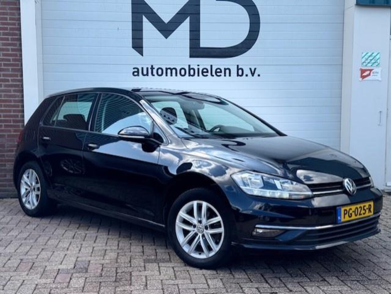 Volkswagen Golf - 1.0 TSI Comfortline 7.5-Carplay-Cruise-Clima - AutoWereld.nl