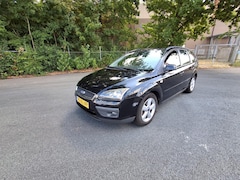 Ford Focus Wagon - 1.8-16V Ambiente Flexifuel LEUKE AUTO RIJDT EN SCHAKELT GOED