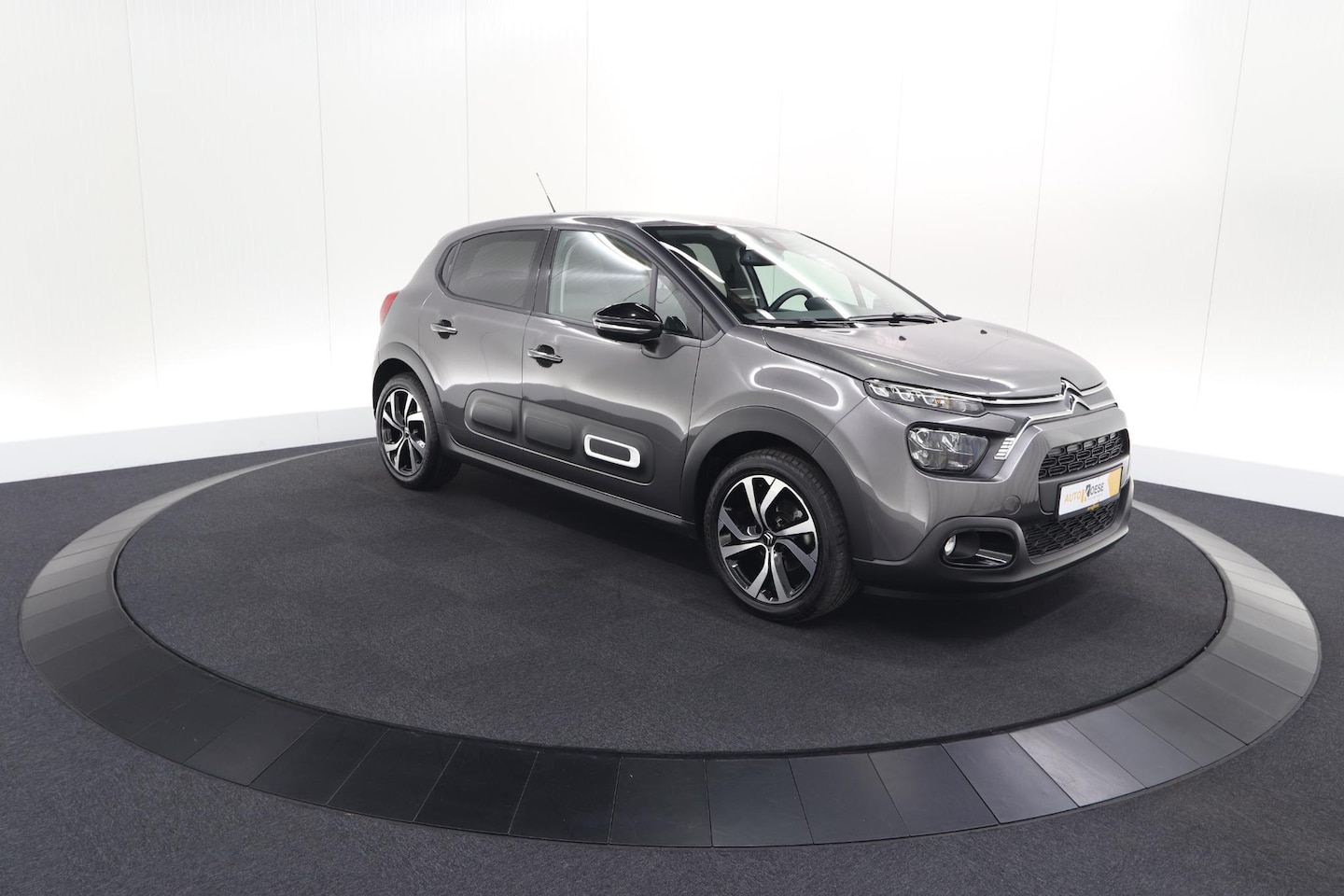 Citroën C3 - PureTech 82 Max | Trekhaak | Keyless | Camera | Parkeersensoren | Navigatie | Stoelverwarm - AutoWereld.nl