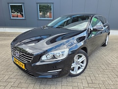 Volvo V60 - 2.4 D6 Twin Engine Momentum, nieuwe airco pomp