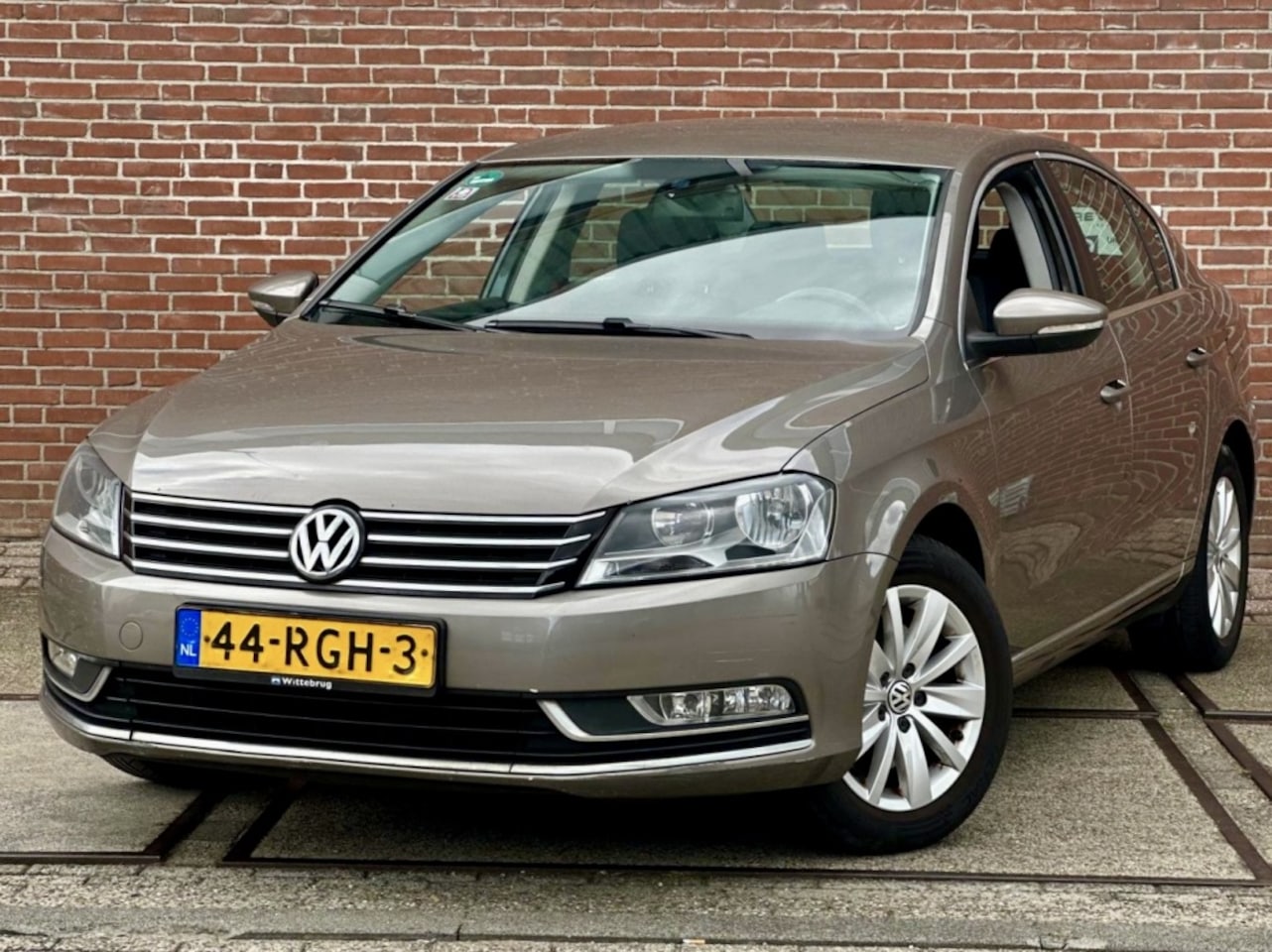 Volkswagen Passat - 1.4 TSI Comfl. BlM. |AIRCO |CRUISE C |NWE APK - AutoWereld.nl
