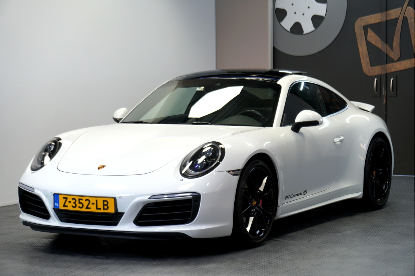 Porsche 911 - 3.0 Carrera 4S 309kW/420pk PDK7 SPORT CHRONO + PANORAMADAK + BOSE SOUND + PDLS+ LED DONKER - AutoWereld.nl