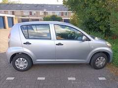 Daihatsu Sirion 2 - 1.0-12V Trend