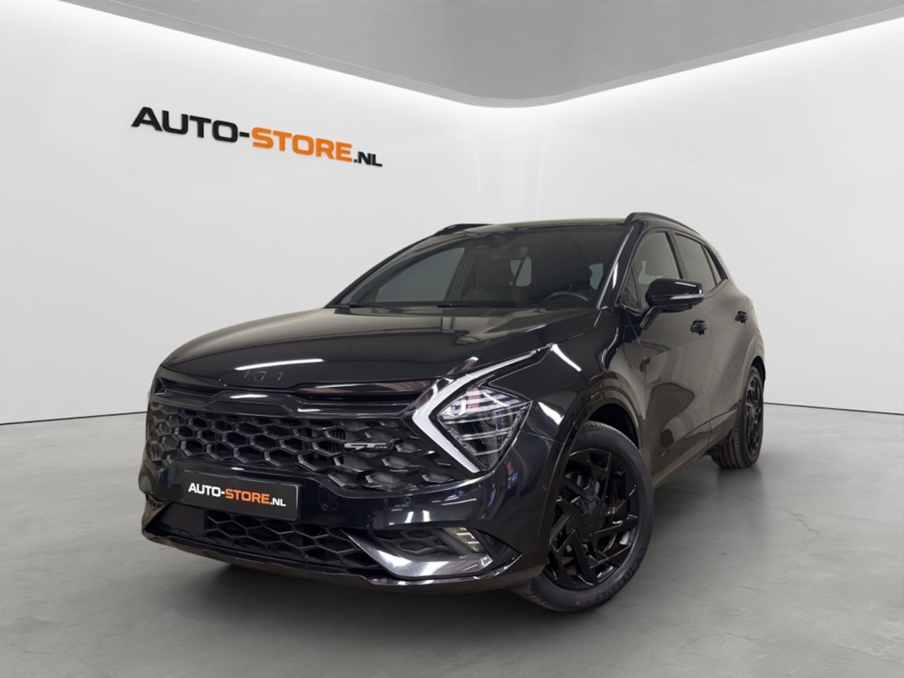 Kia Sportage - 1.6 T-GDi Plug-in Hybrid AWD GT-PlusLine|ALL-BLACK|PANO|TREKH - AutoWereld.nl
