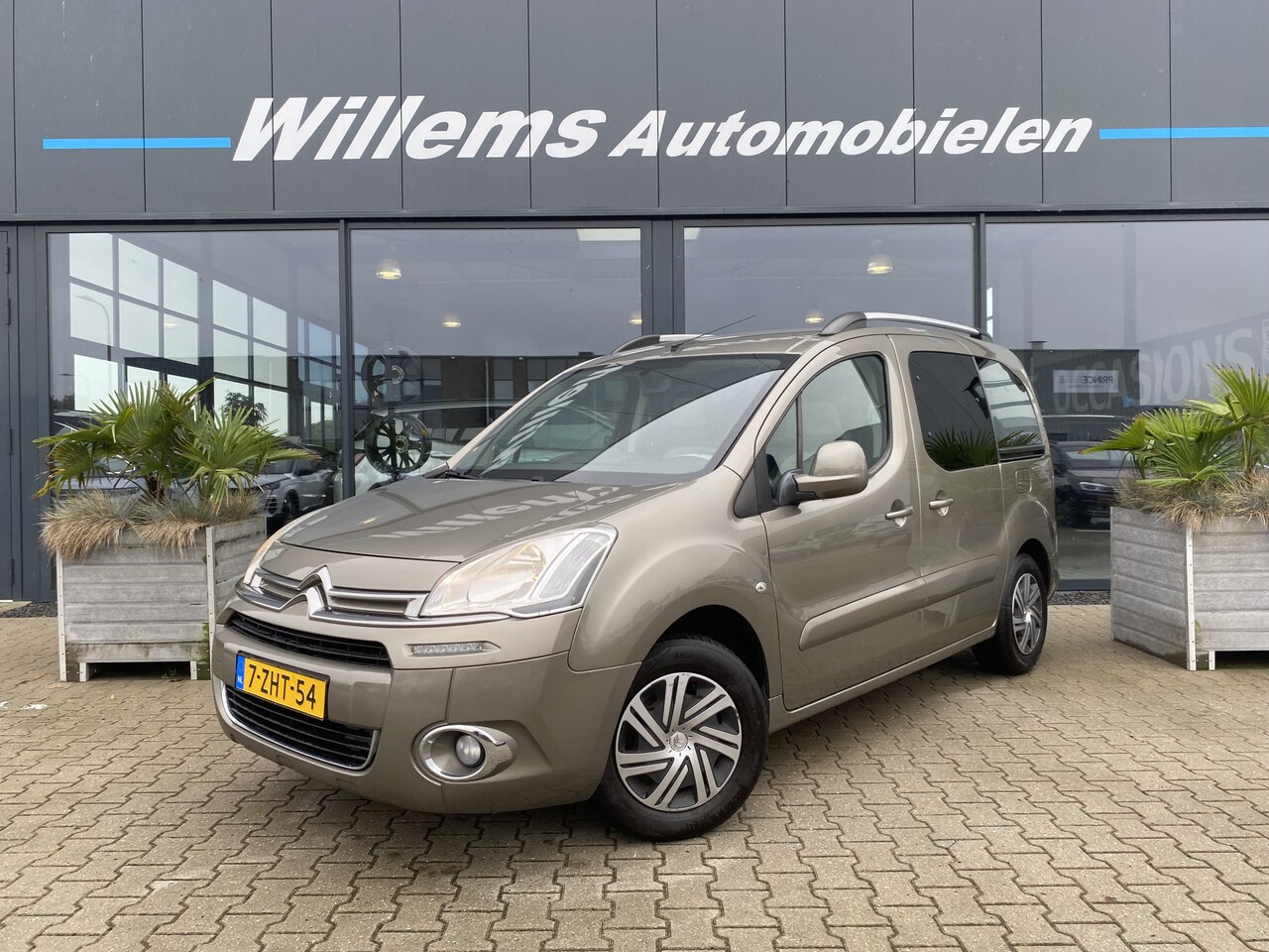 Citroën Berlingo - 1.6 VTi Tendance Rolstoel Rolstoel aangepaste auto 3+1 - AutoWereld.nl