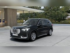 BMW iX1 - eDrive20 Pure Edition / Adaptieve LED / Comfort Access / Parking Assistant / Stoelverwarmi
