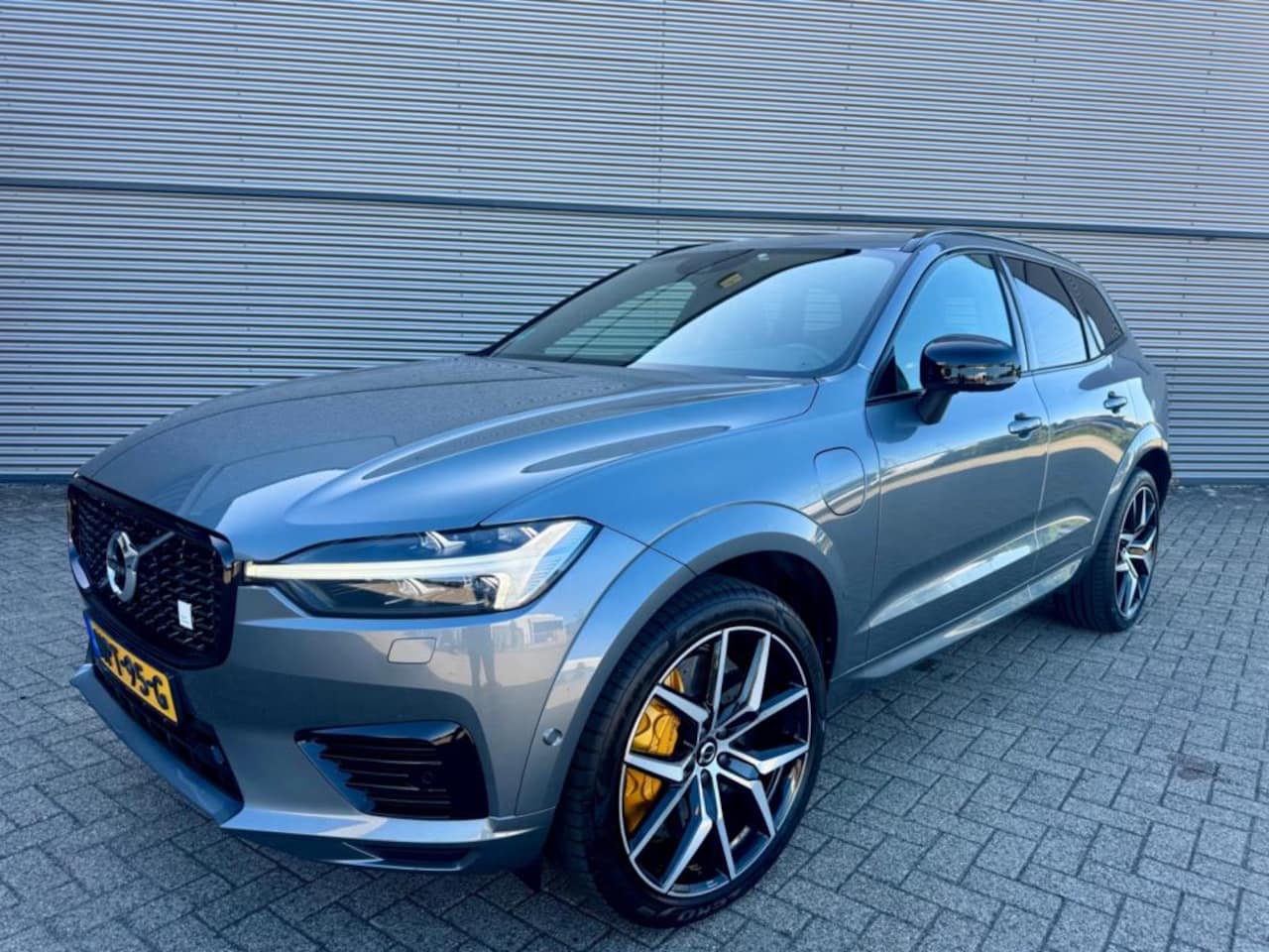 Volvo XC60 - 2.0 T8 AWD Polestar Engineered 2.0 T8 AWD Polestar Engineered 405 PK - AutoWereld.nl