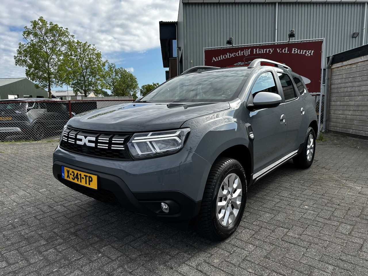 Dacia Duster - 1.0 TCe 100 Bi-Fuel Essential Trekhaak | Camera | Navigatie - AutoWereld.nl