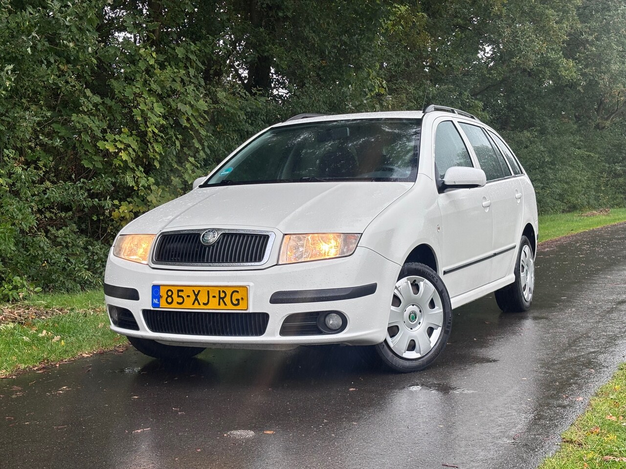 Skoda Fabia Combi - 1.4-16V Spirit+ | Cruise + Airco Nu € 1.750,-!| - AutoWereld.nl