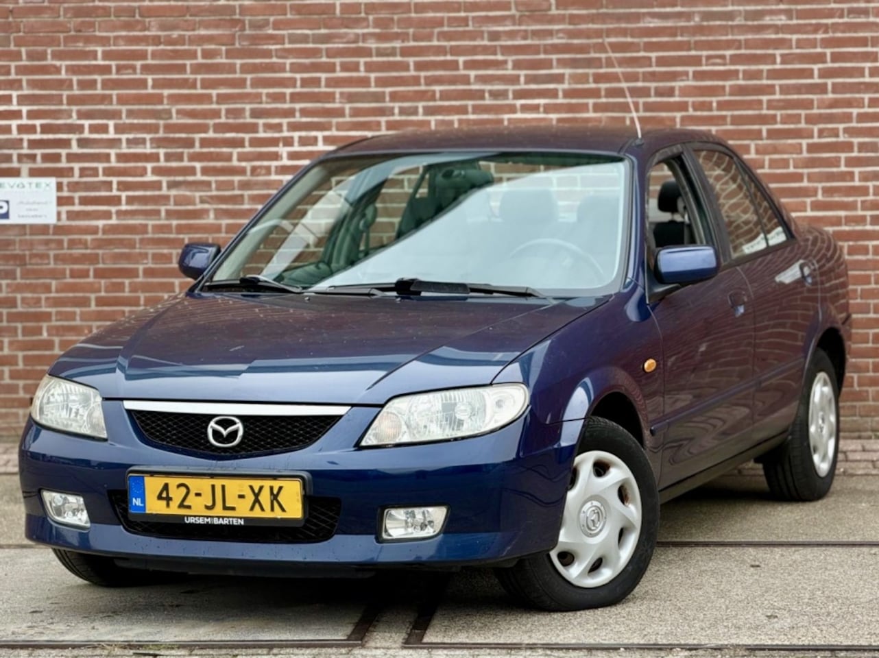 Mazda 323 - 1.6i Touring |AIRCO |NIEUWE APK |NAP - AutoWereld.nl