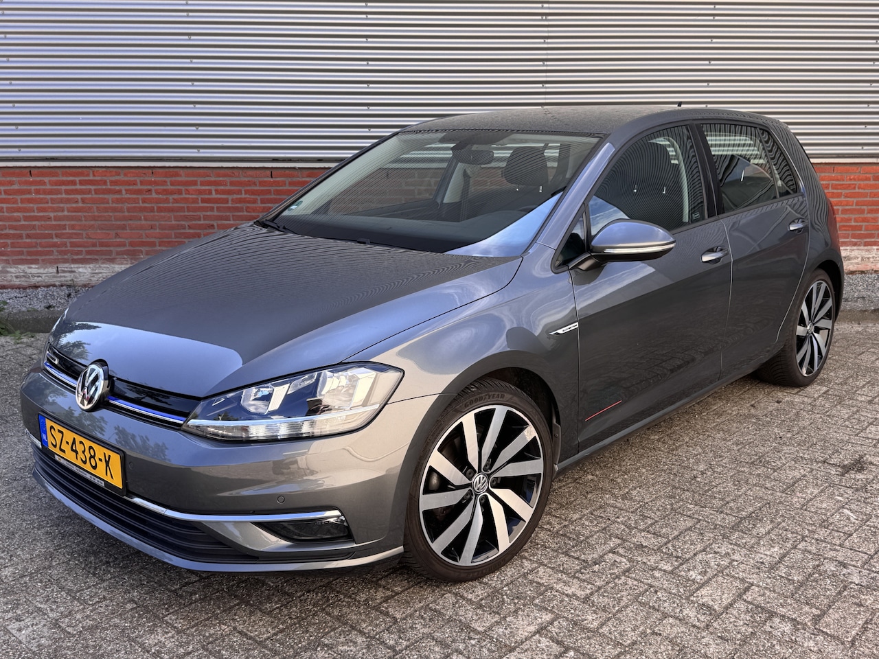 Volkswagen Golf - 1.5 TSI Comfortline Business | Automaat | Trekhaak | Stoelverw | Apple Carplay/Android Au - AutoWereld.nl