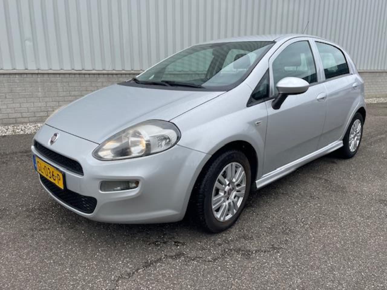 Fiat Punto Evo - 1.3 M-Jet Lounge 1.3 M-Jet Lounge - AutoWereld.nl