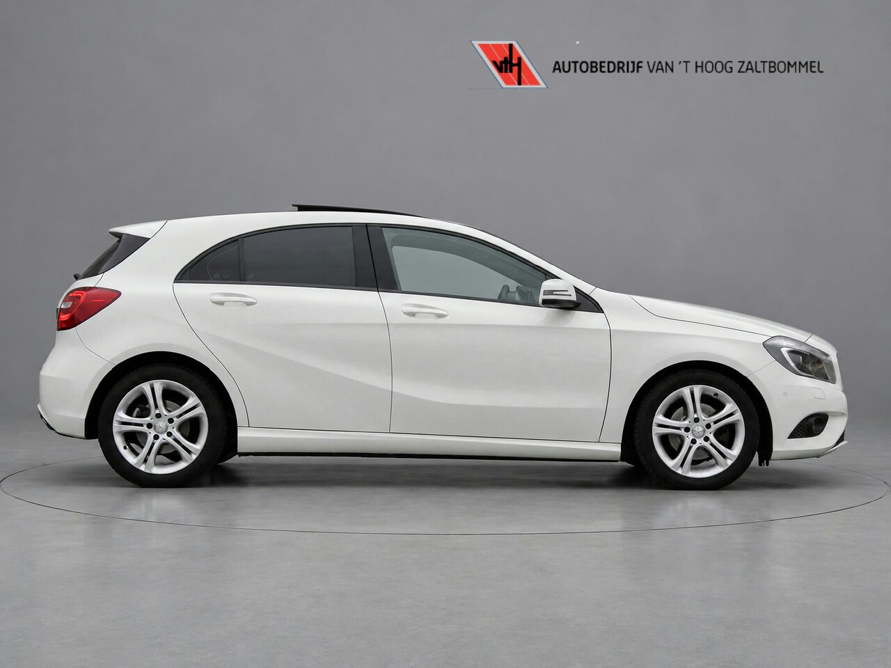 Mercedes-Benz A-klasse - 180 AUT7 Ambition PANORAMADAK XENON NAVI 18'' - AutoWereld.nl
