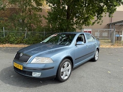Skoda Octavia - 1.8 TSI Elegance ZEER NETTE EN COMPLETE AUTO