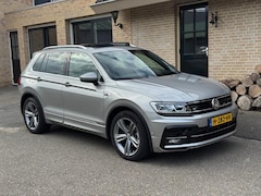 Volkswagen Tiguan - 1.5 TSI ACT DSG R-Line |PANO |ACC |CAMERA