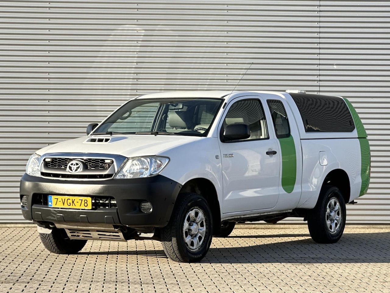 Toyota HiLux - 2.5 D-4D VX Xtra Cab 4x4 AIRCO 125dkm!! top - AutoWereld.nl