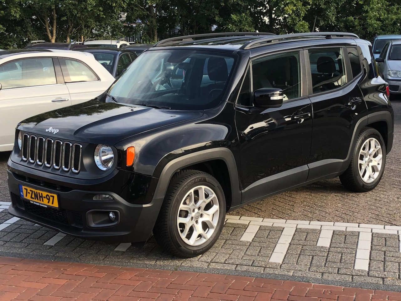 Jeep Renegade - 1.4 MultiAir Latitude /ZEER NETTE STAAT/ - AutoWereld.nl