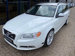 Volvo V70 - 2.5FT R-Design Automaat 230PK LEER / XENON / 19" VELGEN