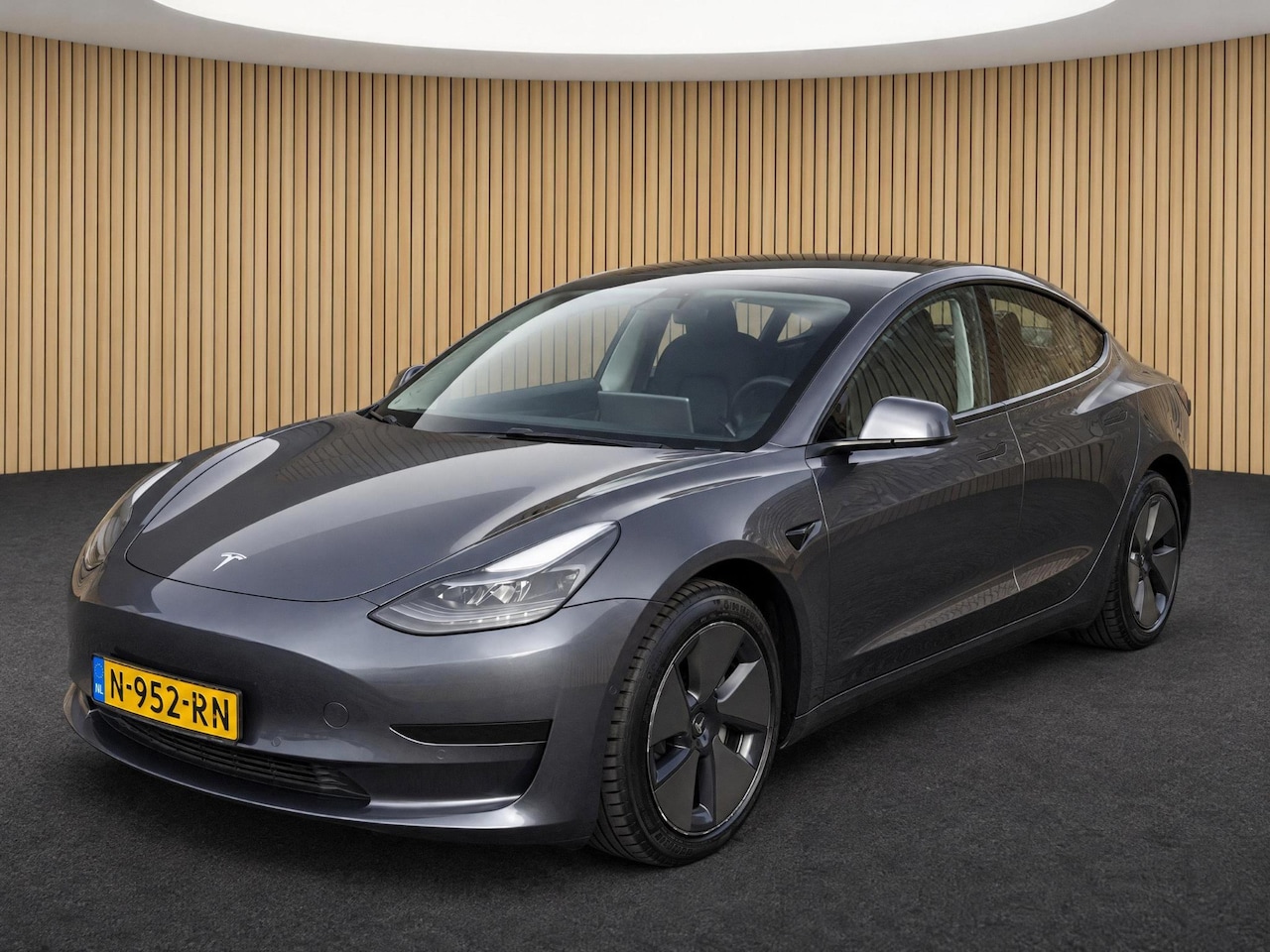 Tesla Model 3 - Standard RWD Plus 60 kWh 90% SOH | 12 maanden BOVAG | Stoelverwarming | Groot scherm | - AutoWereld.nl