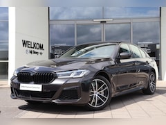 BMW 5-serie - 530e High Executive M Sport Automaat / Sportstoelen / Laserlight / Achteruitrijcamera / Co