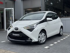 Toyota Aygo - 1.0 VVT-i x-play Automaat | GEEN AFLEVERKOSTEN | Airco, Apple/Android