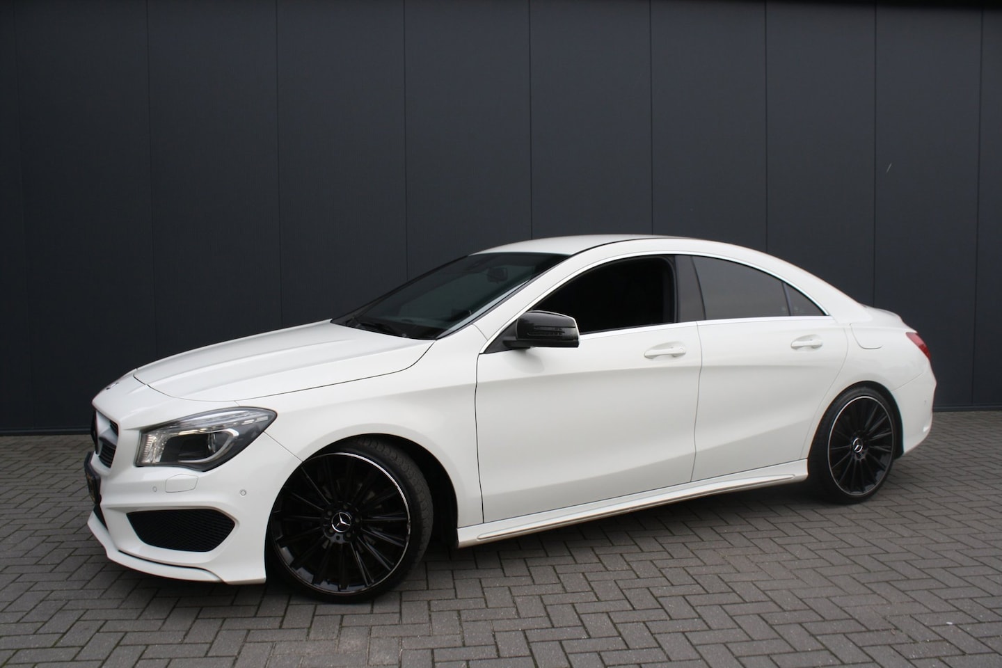Mercedes-Benz CLA-Klasse - 180 Prestige - NAVI - PDC - AMG - - AutoWereld.nl