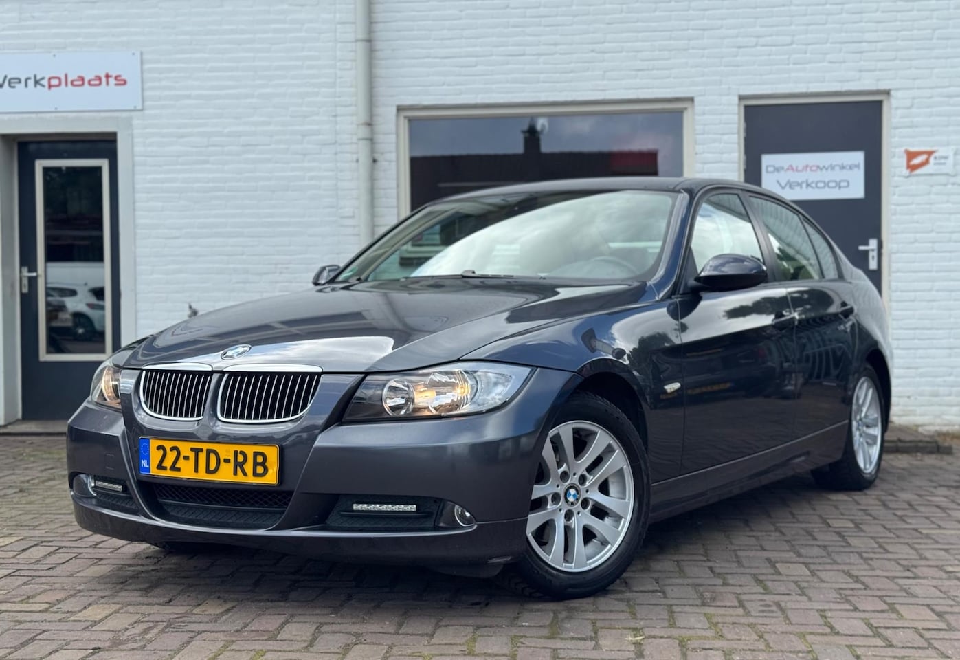 BMW 3-serie - 318i High Executive AUTOMAAT - AutoWereld.nl