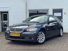 BMW 3-serie - 318i High Executive AUTOMAAT