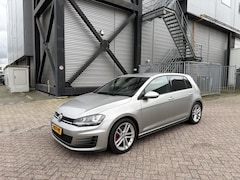 Volkswagen Golf - 2.0 TDI GTD