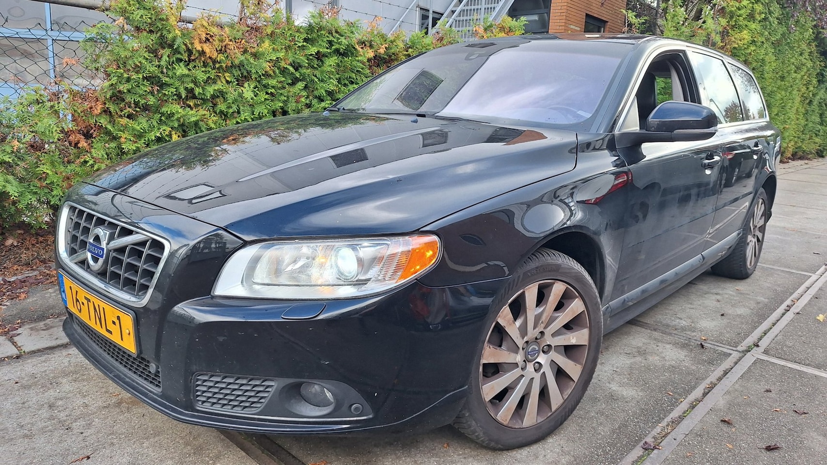 Volvo V70 - 1.6 T4 Limited Edition 1.6 T4 Limited Edition - AutoWereld.nl