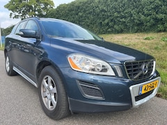 Volvo XC60 - 2.0 D3 Momentum - Automaat - Navi - Clima - Trekhaak