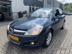 Opel Astra - 1.4 Temptation LEUKE AUTO RIJDT EN SCHAKELT GOED
