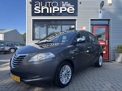 Lancia Y(psilon) - Ypsilon 0.9 TwinAir Silver Plus -5DRS.-AIRCO-LICHTMETALEN VELGEN-ISOFIX-ORIGINEEL NEDERLAN