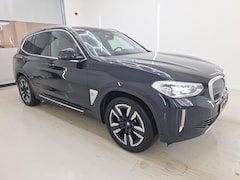 BMW iX3 - Executive 80 kWh SOH 97% WLTP 471KM +Led+Volleder+Pano-dak+Elek-Trekhaak+Vitrual+Camera =O