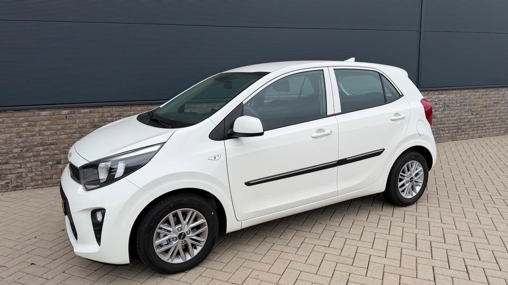 Kia Picanto - 1.0 DPi DynamicLine LET OP UNIEK 118 km !!!!! - AutoWereld.nl