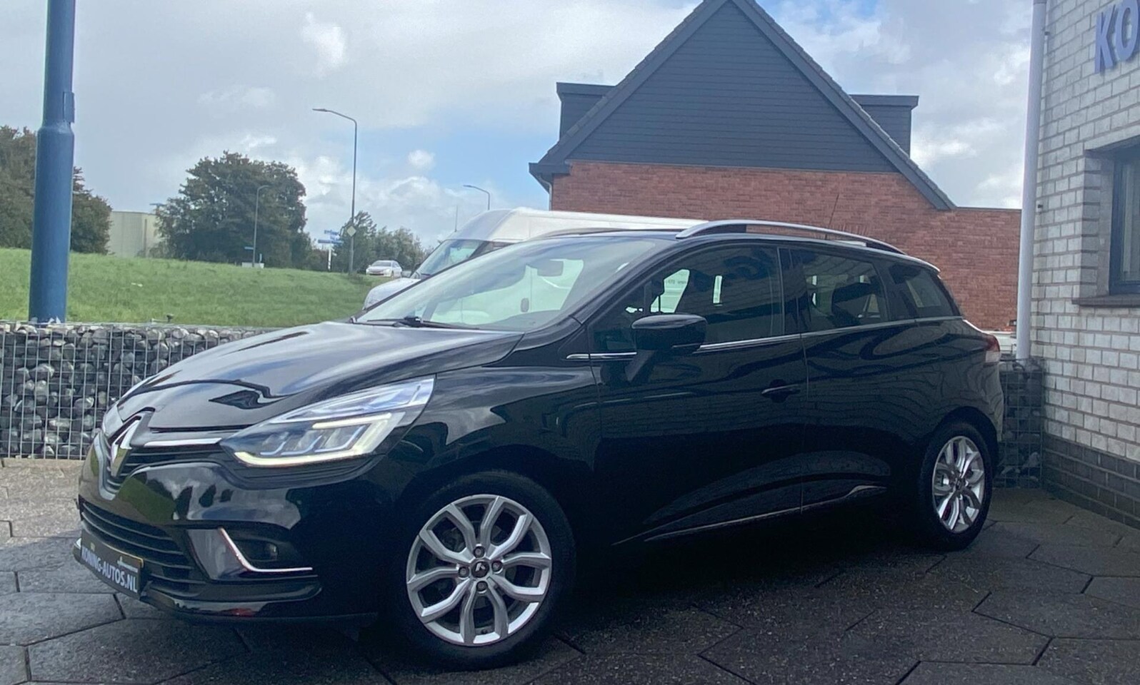 Renault Clio Estate - 0.9 TCe Intens Keyl./ PDC/ Prem. Sound/ Clima/ Cruise/ Navi - AutoWereld.nl
