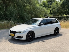BMW 3-serie Touring - 320i High Executive AUTOMAAT I LED I NAVI I VOLL ONDERHOUD