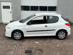 Peugeot 206 - 1.1 XR