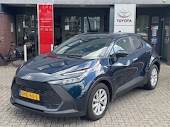 Toyota C-HR - 1.8 HYBRID 140 CAMERA APPLE/ANDROID BLIND-SPOT AD-CRUISE 17'' LM-VELGEN NL-AUTO CLIMA BLUE