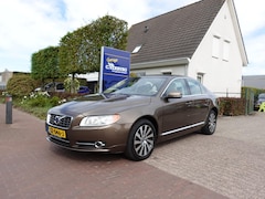 Volvo S80 - 1.6 T4 Automaat Summum (Airco, Cruise, Navigatie, Stoelverwarming, Leer, PDC)