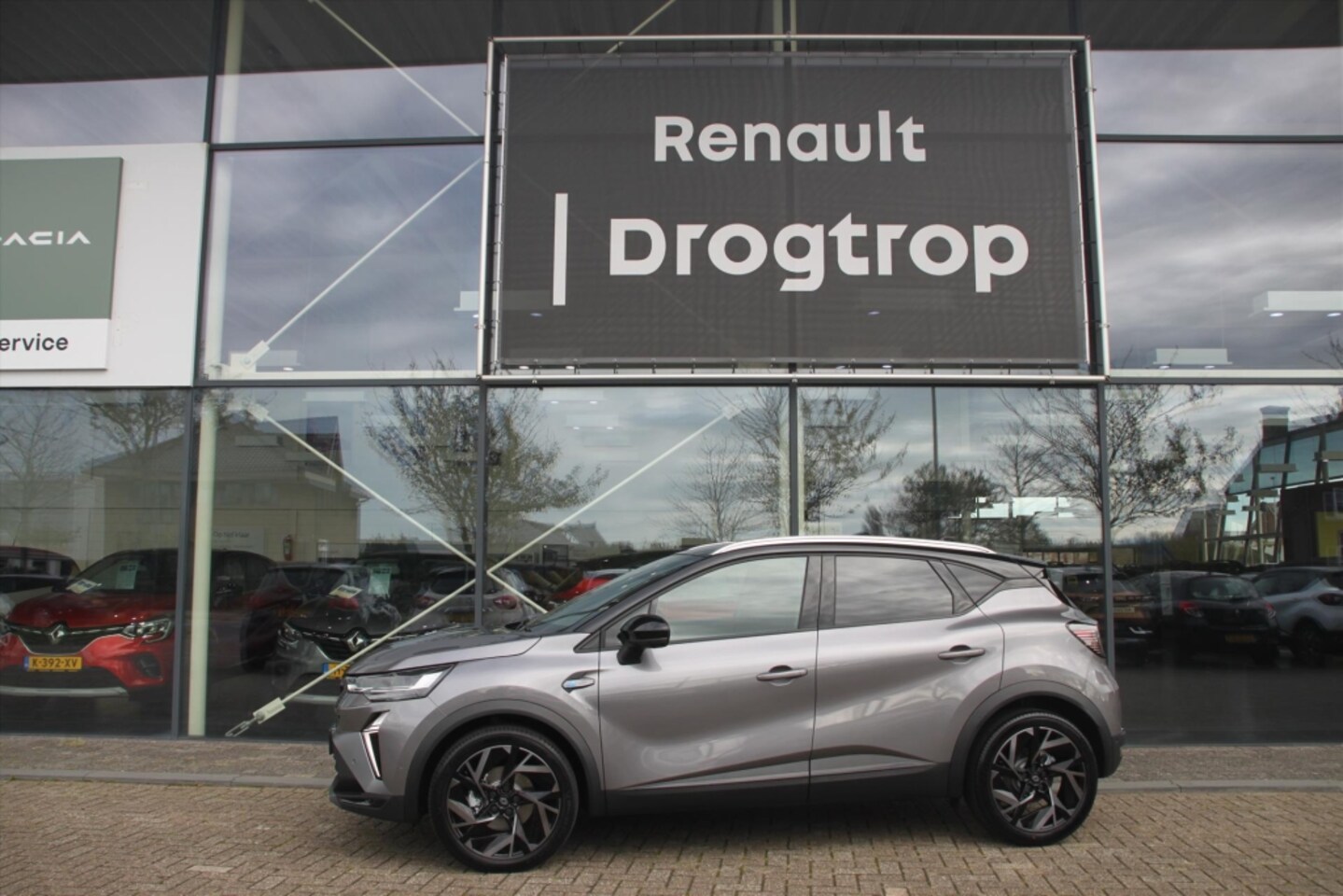 Renault Captur - 160PK-HYBRID-ESPRIT ALPINE-5500KM-360CAM-NORM €.39.525,= - AutoWereld.nl