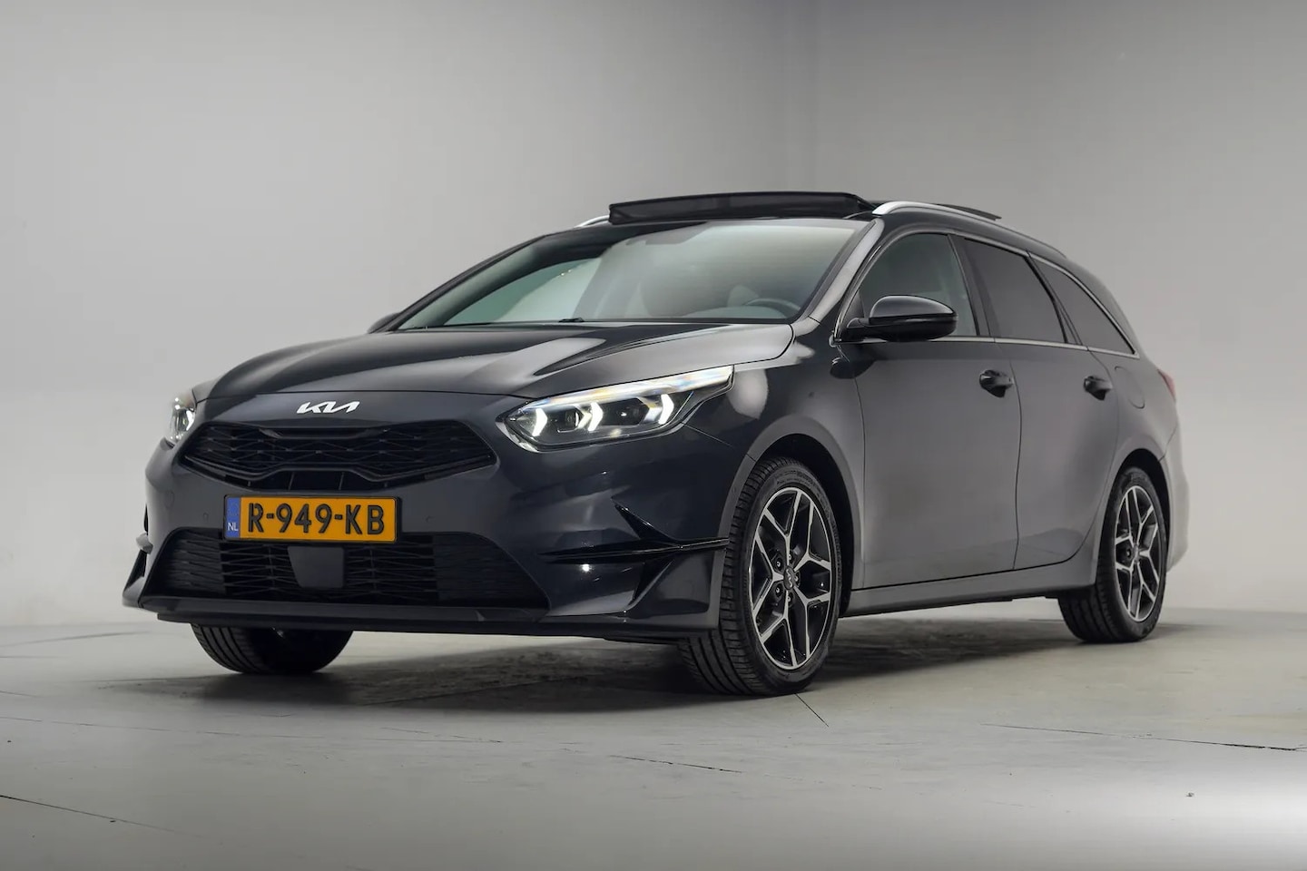Kia Cee'd Sportswagon - Ceed 1.5 T-GDi 160pk ExecutiveLine [ Panorama Trekhaak Leder ] - AutoWereld.nl