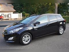 Hyundai i30 Wagon - 1.6 GDi i-Motion Airco Navi Pdc Lm Velgen Trekhaak