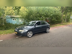 Audi A3 - 1.6 Attraction 180.000 NAP CLIMA GRIJS 2002