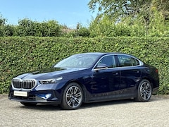 BMW 5-serie - 530e | NW MODEL | MJ 2025 | Harman/Kardon | Comfortzetels | 360 Cam | 4x stoelverw. | Stoe