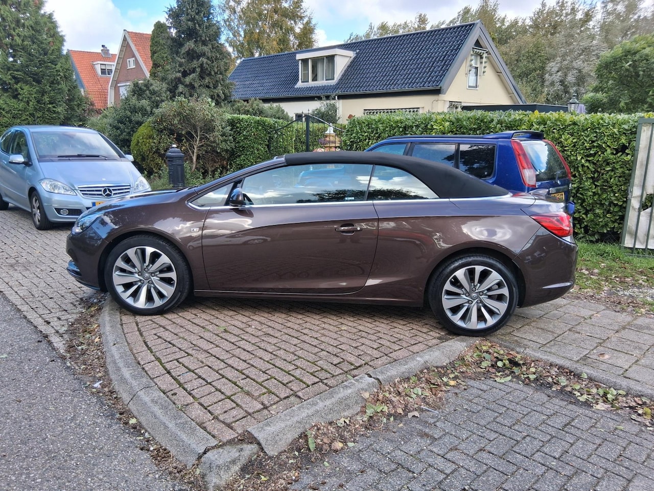 Opel Cascada - 1.4 Turbo ecoFLEX Innovation navigatie cruiscontrol lederenbekleding eerste eigenaar - AutoWereld.nl