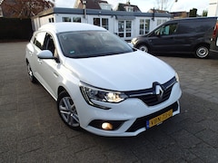 Renault Mégane - 1.5DCI VOORZIEN VAN ARCO+CRUISE + NAVIGATIE Mégane 1.5 dCi Expression S&S Navigatie